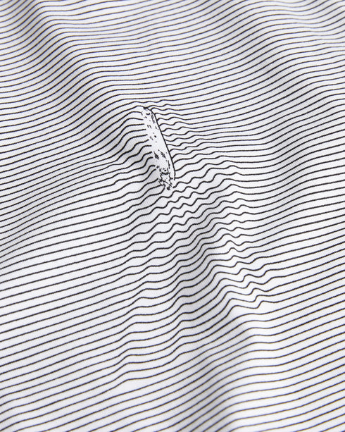 AEGEAN-Tops-Catch the wave and never let it go with AEGEAN. A modern design in a subtle wave pattern makes this stylish summer top unforgettable, while a short sleeve construction keeps it breezy for warm days.By choosing Ted Baker cotton products, you're supporting our investment in the Better Cotton Initiative's mission. This product is sourced via a system of mass balance and therefore may not contain Better Cotton. Graphic T-shirt 100% Cotton Striped graphic print Short sleeved Crew neck Relaxed fit Ell